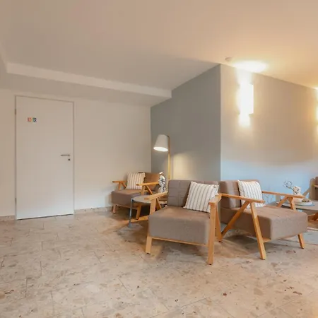 Haus Bielefeld 33a 아파트 노르데메이